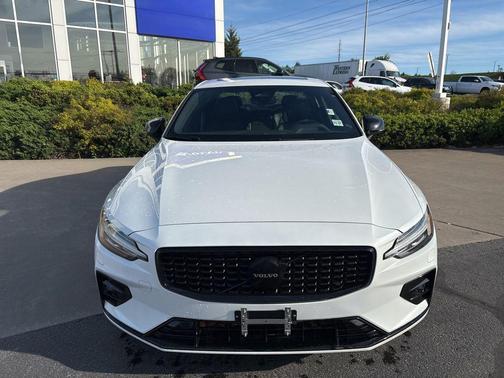 Crystal White Metallic 2023 Volvo S60 B5 Plus Black Edition