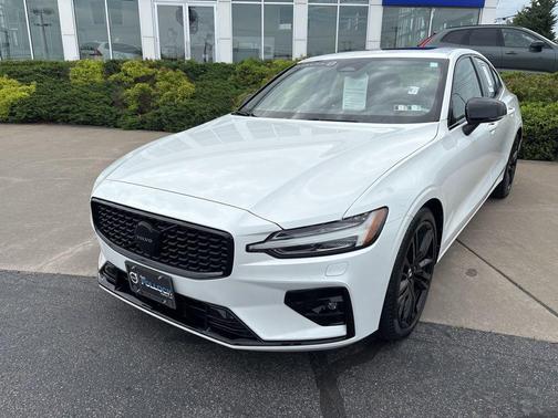 Crystal White Metallic 2023 Volvo S60 B5 Plus Black Edition