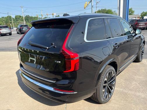 Onyx Black Metallic 2026 Volvo XC90 Plug-In Hybrid Ultra, T8 AWD, Electric/Gasoline, Bright, 7 Seats