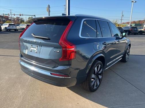 2025 Volvo XC90 Plug-In Hybrid T8 Ultra 6-Seater