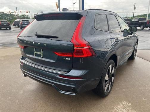 2025 Volvo XC60 Plug-In Hybrid T8 Plus