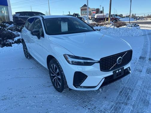 2025 Volvo XC60 B5 Core