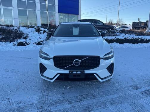 2025 Volvo XC60 B5 Core