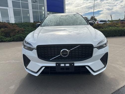 2025 Volvo XC60 B5 Core