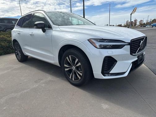 2025 Volvo XC60 B5 Core