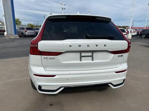 2025 Volvo XC60 B5 Core