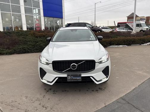 2025 Volvo XC60 B5 Core
