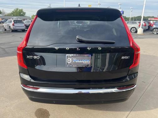 2025 Volvo XC90 B5 Core