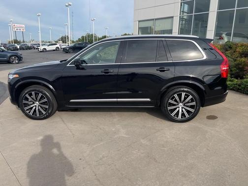 2025 Volvo XC90 B5 Core
