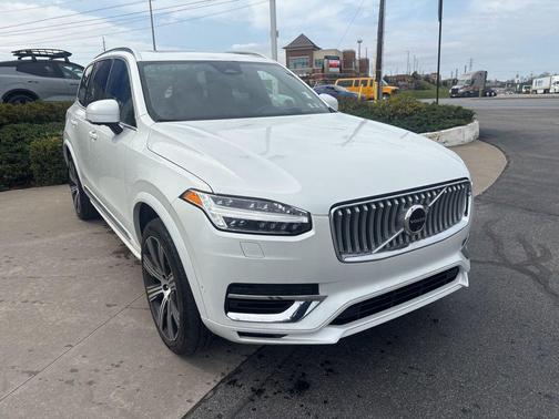 2024 Volvo XC90 Recharge Plug-In Hybrid T8 Ultimate Bright Theme 7-Seater