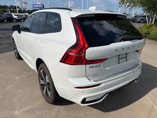 2025 Volvo XC60 Plug-In Hybrid T8 Plus