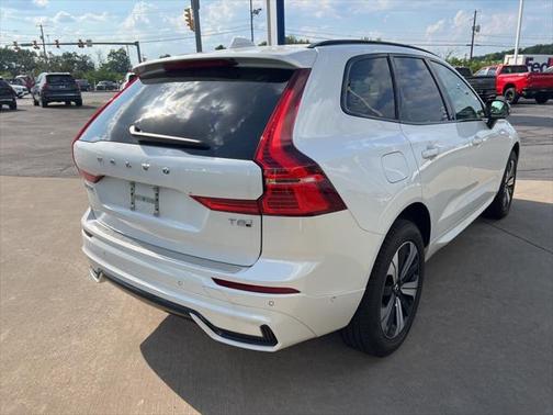 2025 Volvo XC60 Plug-In Hybrid T8 Plus