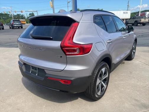 2026 Volvo XC40 B5 Plus