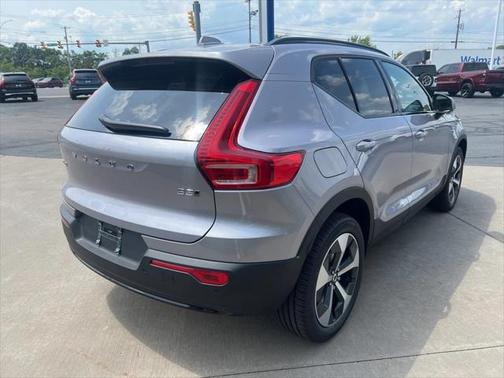 2026 Volvo XC40 B5 Plus