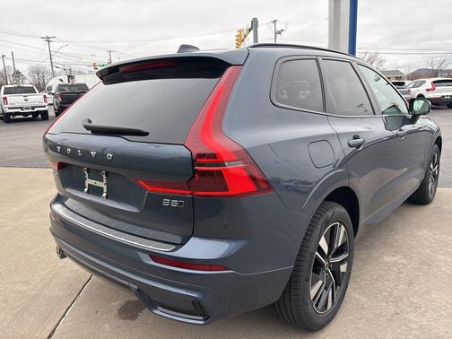 2026 Volvo XC60 B5 Core