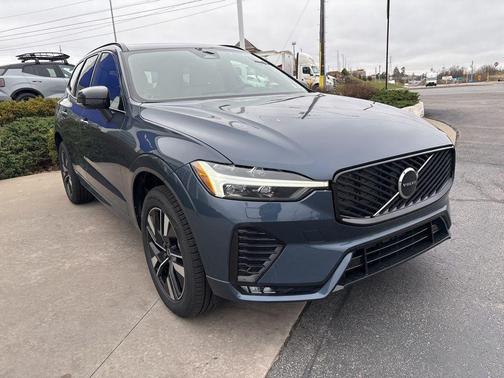 2026 Volvo XC60 B5 Core