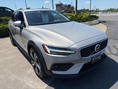 Silver Dawn Metallic 2025 Volvo V60 Cross Country Plus, B5 AWD Gas (mild hybrid)