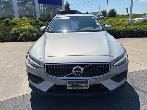 Silver Dawn Metallic 2025 Volvo V60 Cross Country Plus, B5 AWD Gas (mild hybrid)