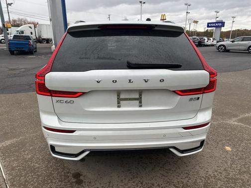 2025 Volvo XC60 B5 Plus