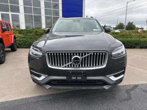 2024 Volvo XC90 B6 Plus Bright Theme 7-Seater