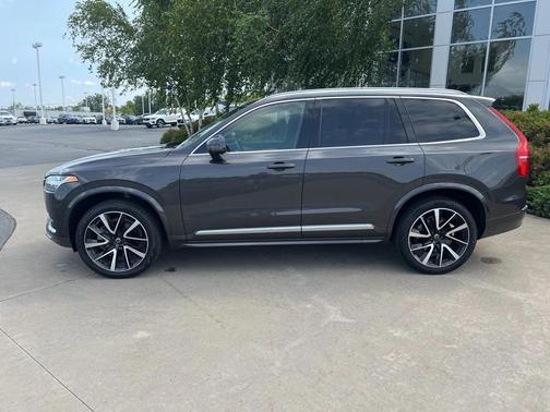 2024 Volvo XC90 B6 Plus Bright Theme 7-Seater