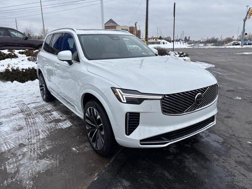 2026 Volvo XC90 B6 Plus 7-Seater