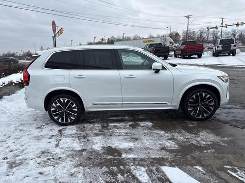 2026 Volvo XC90 B6 Plus 7-Seater