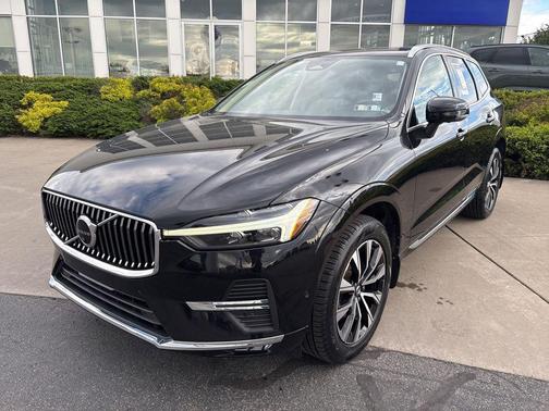 Onyx Black Metallic 2023 Volvo XC60 B5 Plus Bright Theme