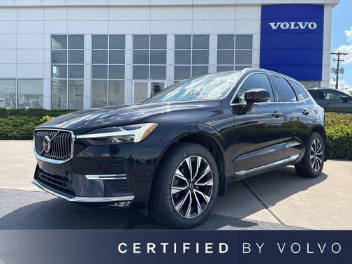 Onyx Black Metallic 2023 Volvo XC60 B5 Plus Bright Theme