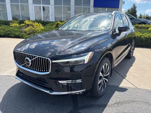 Onyx Black Metallic 2023 Volvo XC60 B5 Plus Bright Theme