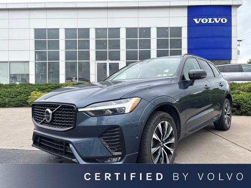 Denim Blue Metallic 2024 Volvo XC60 B5 Plus Dark Theme