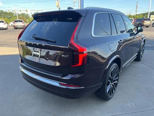 2026 Volvo XC90 B6 Plus 6-Seater