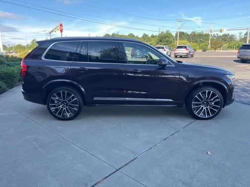 2026 Volvo XC90 B6 Plus 6-Seater