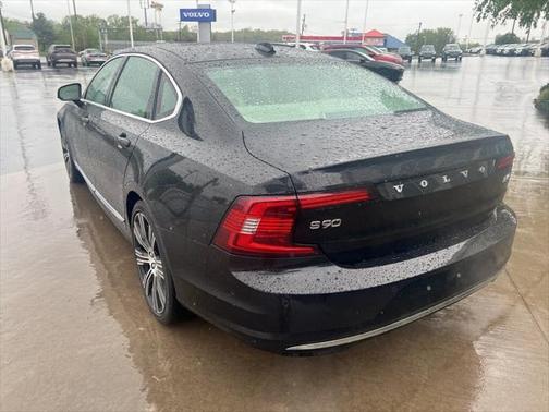 2025 Volvo S90 B6 Plus