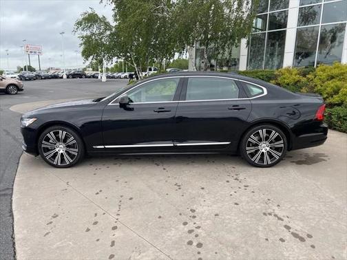 2025 Volvo S90 B6 Plus