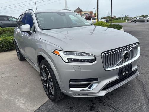 Silver Dawn Metallic 2023 Volvo XC90 B5 Plus