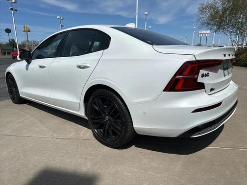 2024 Volvo S60 B5 Plus Black Edition
