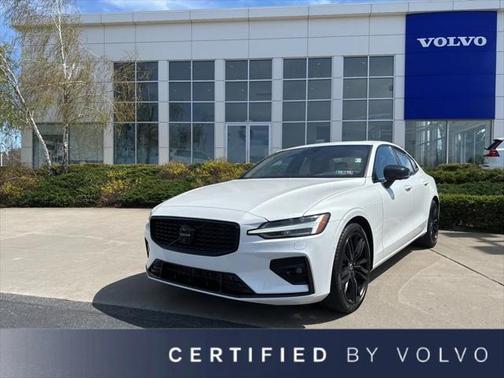 2024 Volvo S60 B5 Plus Black Edition