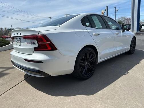 2024 Volvo S60 B5 Plus Black Edition