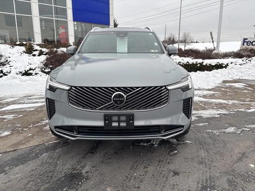 2025 Volvo XC90 B6 Plus 7-Seater