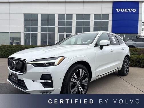 Crystal White Metallic 2023 Volvo XC60 B5 Plus Bright Theme