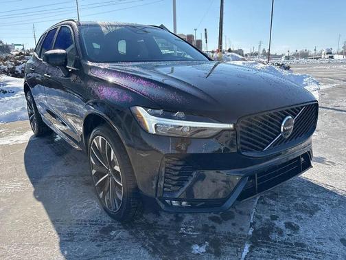 2026 Volvo XC60 B5 Ultra