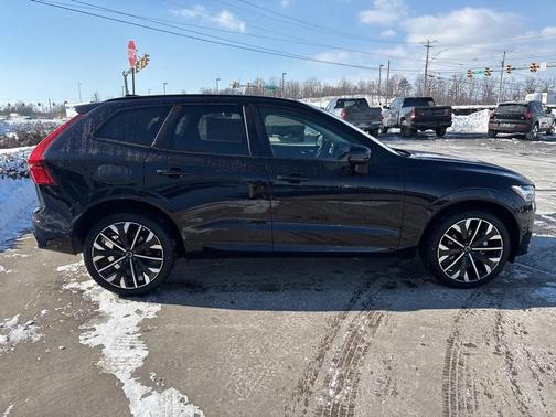 2026 Volvo XC60 B5 Ultra