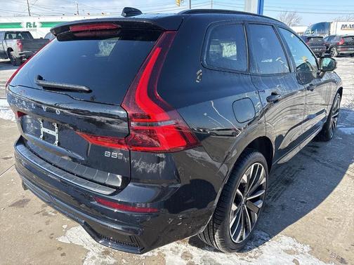 2026 Volvo XC60 B5 Ultra