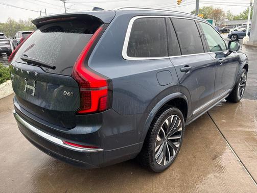 Denim Blue Metallic 2026 Volvo XC90 B6 Ultra 7-Seater