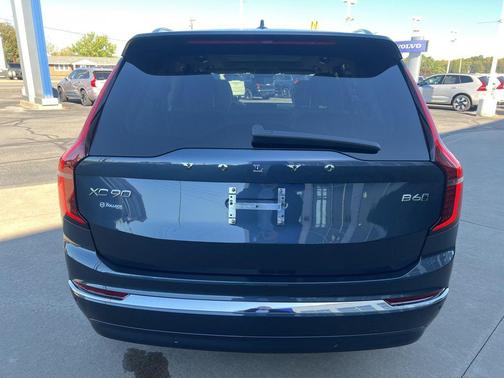 2026 Volvo XC90 B6 Ultra 7-Seater