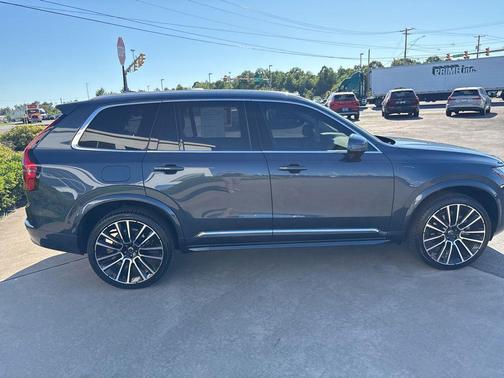 Denim Blue Metallic 2025 Volvo XC90 B5 Plus 6-Seater