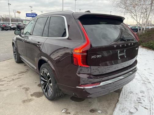2025 Volvo XC90 Plug-In Hybrid T8 Ultra 6-Seater