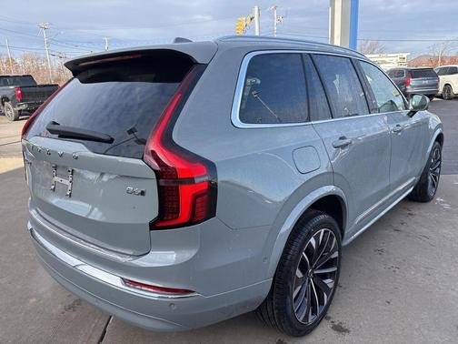 2026 Volvo XC90 Plus, B6 AWD Gas (mild hybrid), Gasoline, Bright, 7 Seats