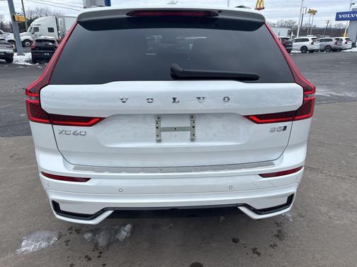 2026 Volvo XC60 B5 Plus